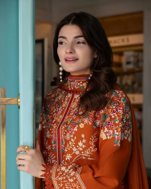 Zarqa Amber 3Pc Stitched